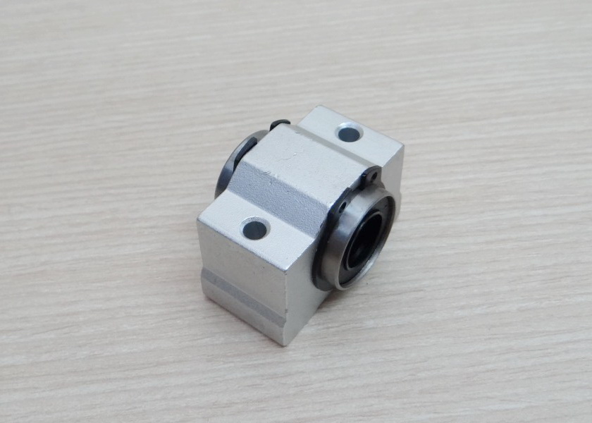 SCV12UU Linear Ball Bearing Block 12mm