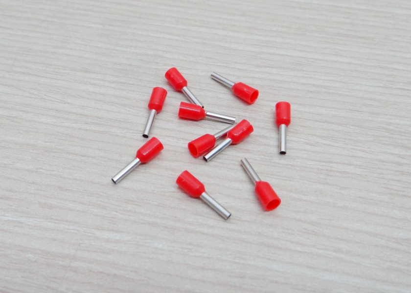 E1008 (Red) Terminal เหมาะกับสาย 18AWG (แพ็ค100ชิ้น)