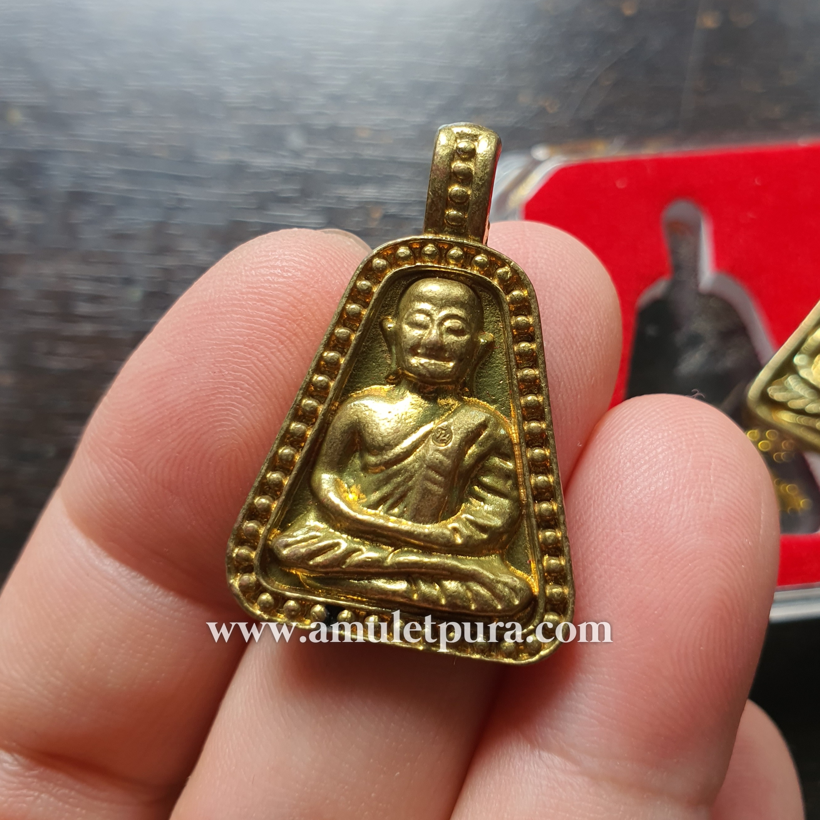 หลวงพ่อเงิน วัดบางคลาน (ชุดเหรียญจอบใหญ่-เล็ก เนื้อทองระฆัง) รุ่นรวยเงินล้าน ปี42 วัดบางคลาน จ.พิจิตร (ตอกโค้ด "เงิน" ที่สังฆาฏิ หมายเลข1456)