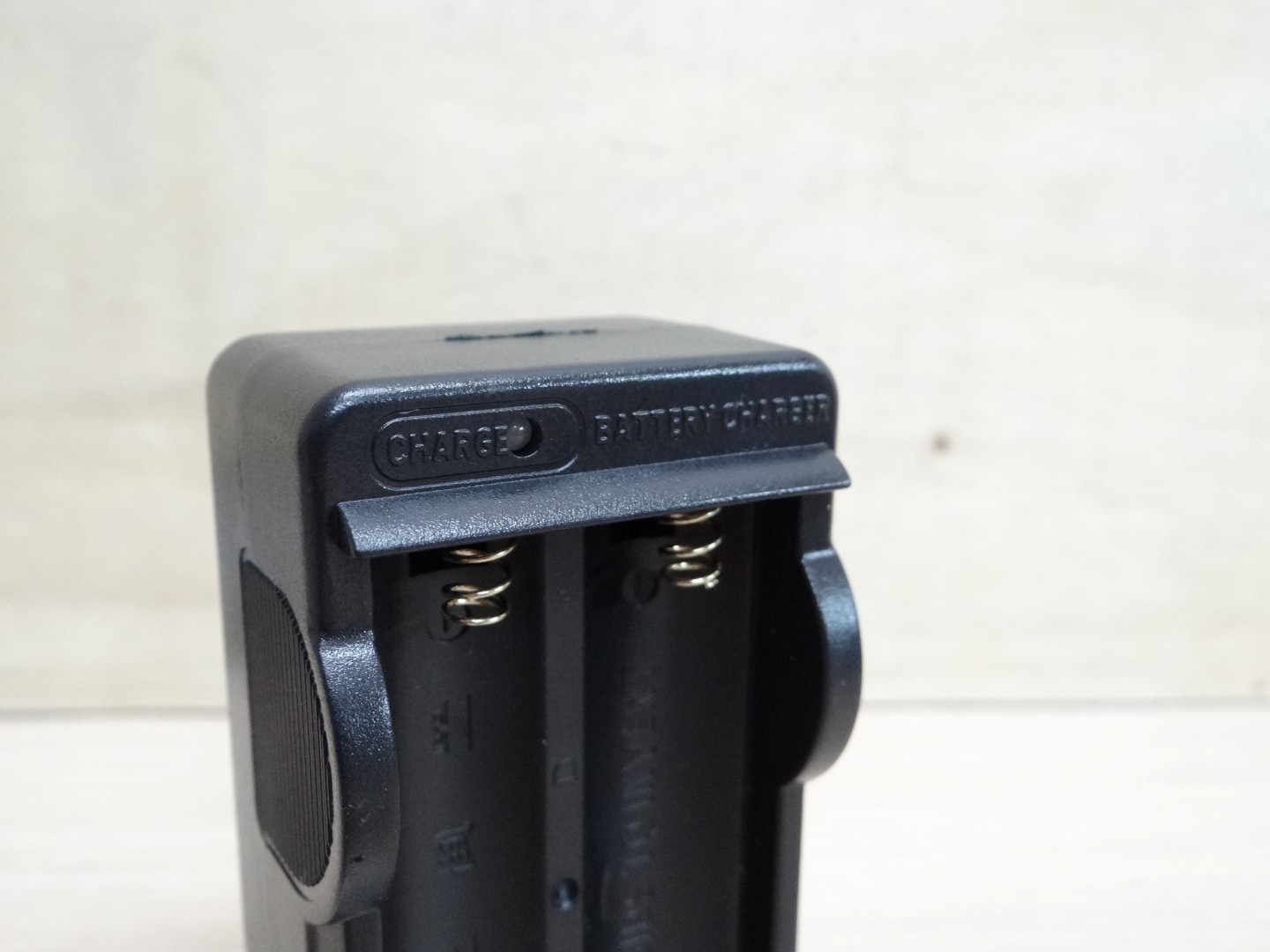 18650 Charger Li-ion Battery ชาร์ทได้ 2 ก้อน