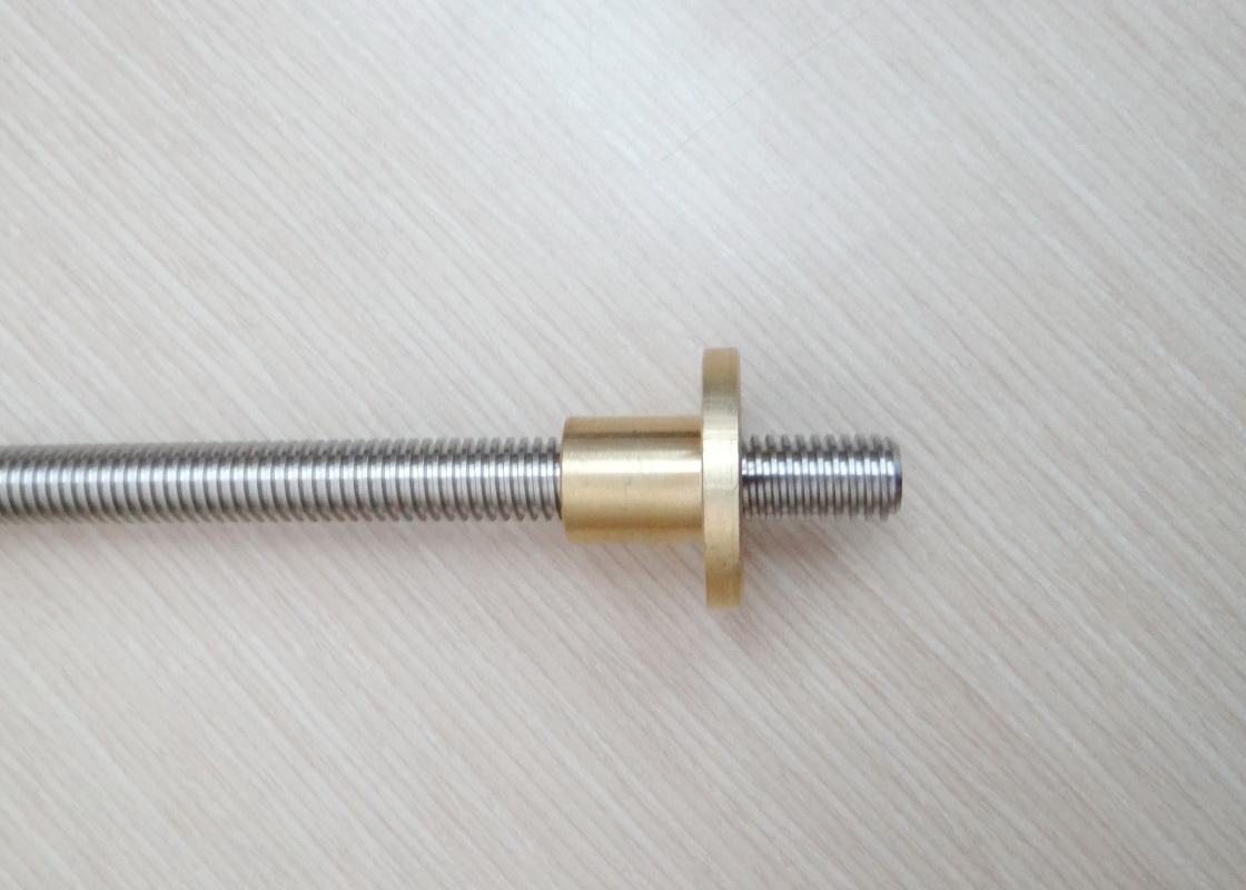 T12 Lead Screw Dia 12mm ยาว 250mm (Lead 2mm) + Copper Nut