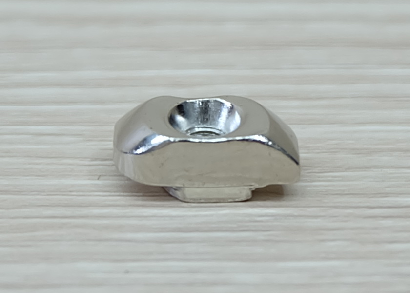 Free Nut M4 (20 ตัว/ชุด) สำหรับ Series 30 Alu Profile