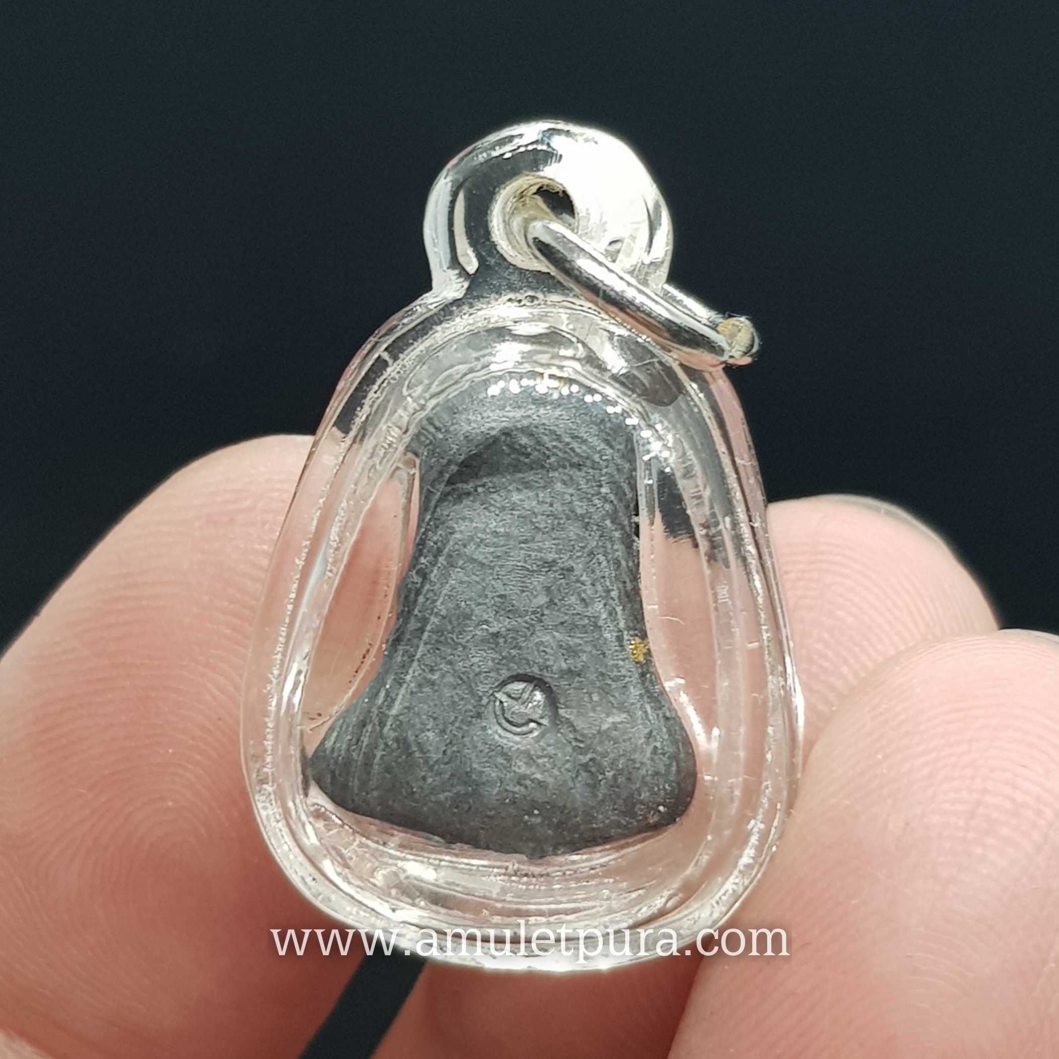 พระปิดตานะหัวเข่า(ชินตะกั่ว)ปี15 หลวงปู่เอี่ยม วัดโคนอน กรุงเทพมหานคร(พร้อมกันน้ำ ตอกโค้ดด้านหลัง)