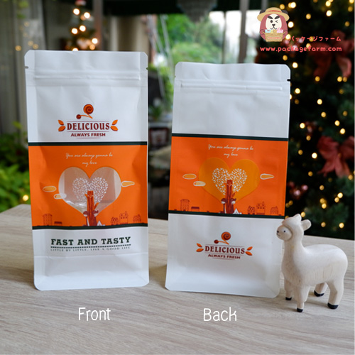 ซองซิปตั้งได้ก้นสี่เหลี่ยม กระดาษคราฟท์สีขาว พิมพ์ลาย Fast & Tasty หน้าต่างลายหัวใจ