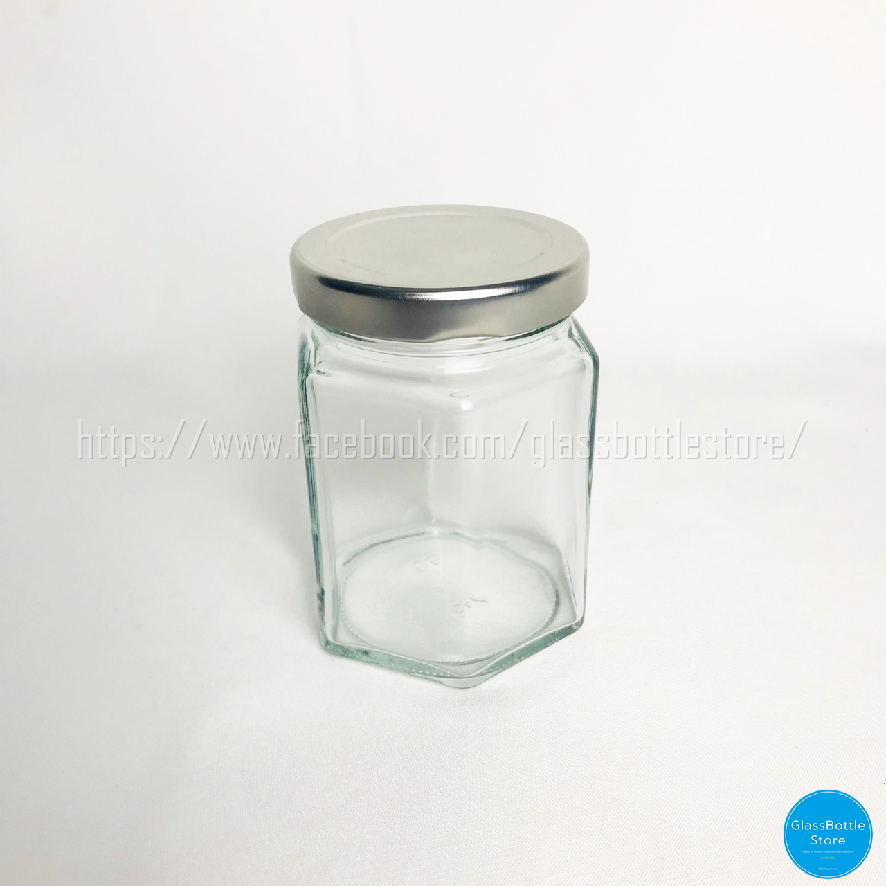 ขวดแก้ว หกเหลี่ยม 180ml ฝาเกลียวล็อคสีเงิน