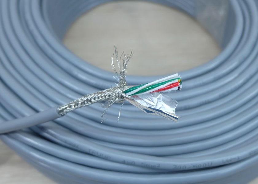 4 core x 0.5 mm² Shielded Wire TRVVP Bending Resistant High Flexible Cable (1m)