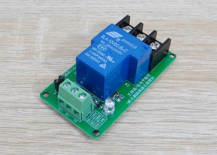 1-Channel 12V isolation Relay Module 240VAC/30A