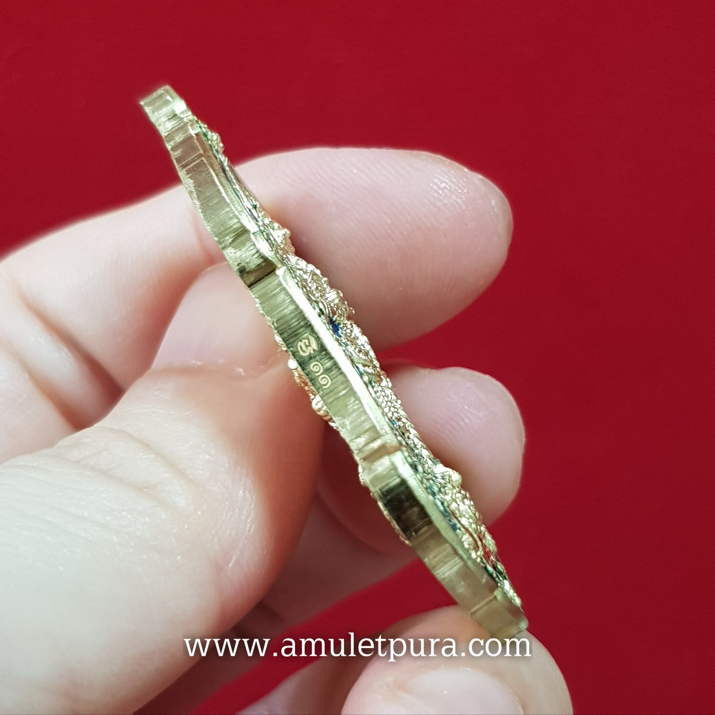 1 ใน 200 เหรียญ เหรียญท้าวเวสสุวรรณหลังพญาครุฑ เนื้อทองสัตตะลงยาสีฟ้า รุ่นเศรษฐีรวยทันใจ ปี64 หลวงพ่อพัฒน์ วัดห้วยด้วน จ.นครสวรรค์ (มีโค้ด หมายเลข11)