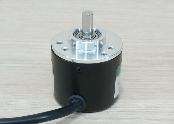 1024P/R Rotary Encoder (GTS06-OC-RA1024A-2M) Shaft 6mm, NPN, 5-24VDC, Cable 2M