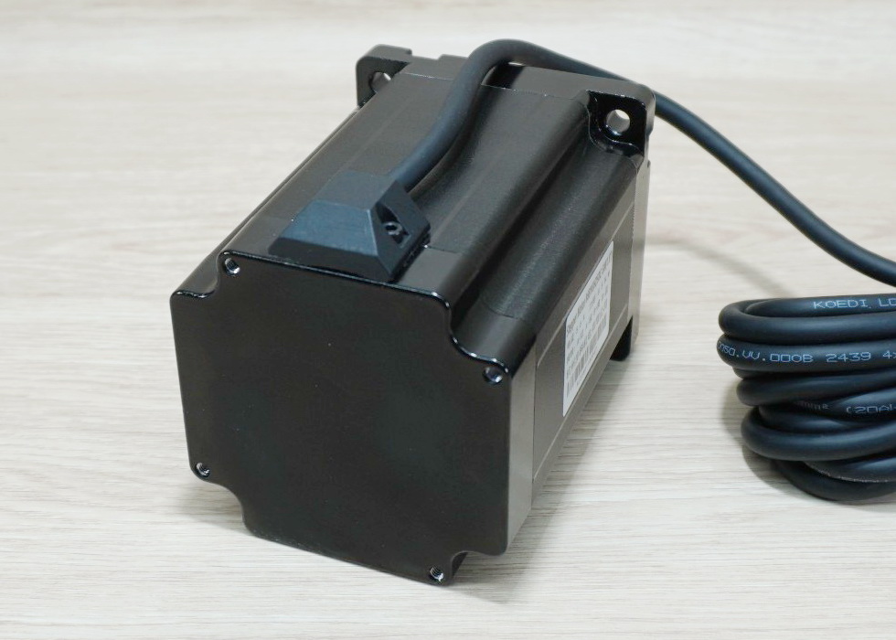 Stepper Motor (Nema34) แรงบิด 8.5N.m 5.6A Shaft 14mm (86BYGH250C) - 5m Cable