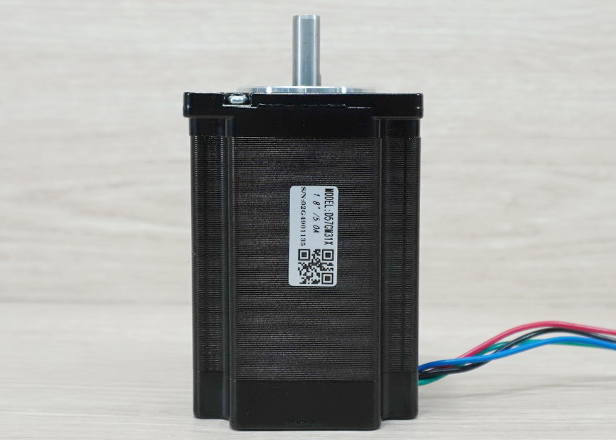 Leadshine - Stepper Motor (Nema 23) แรงบิด 3.1N.m 5A Shaft 8mm (D57CM31X)