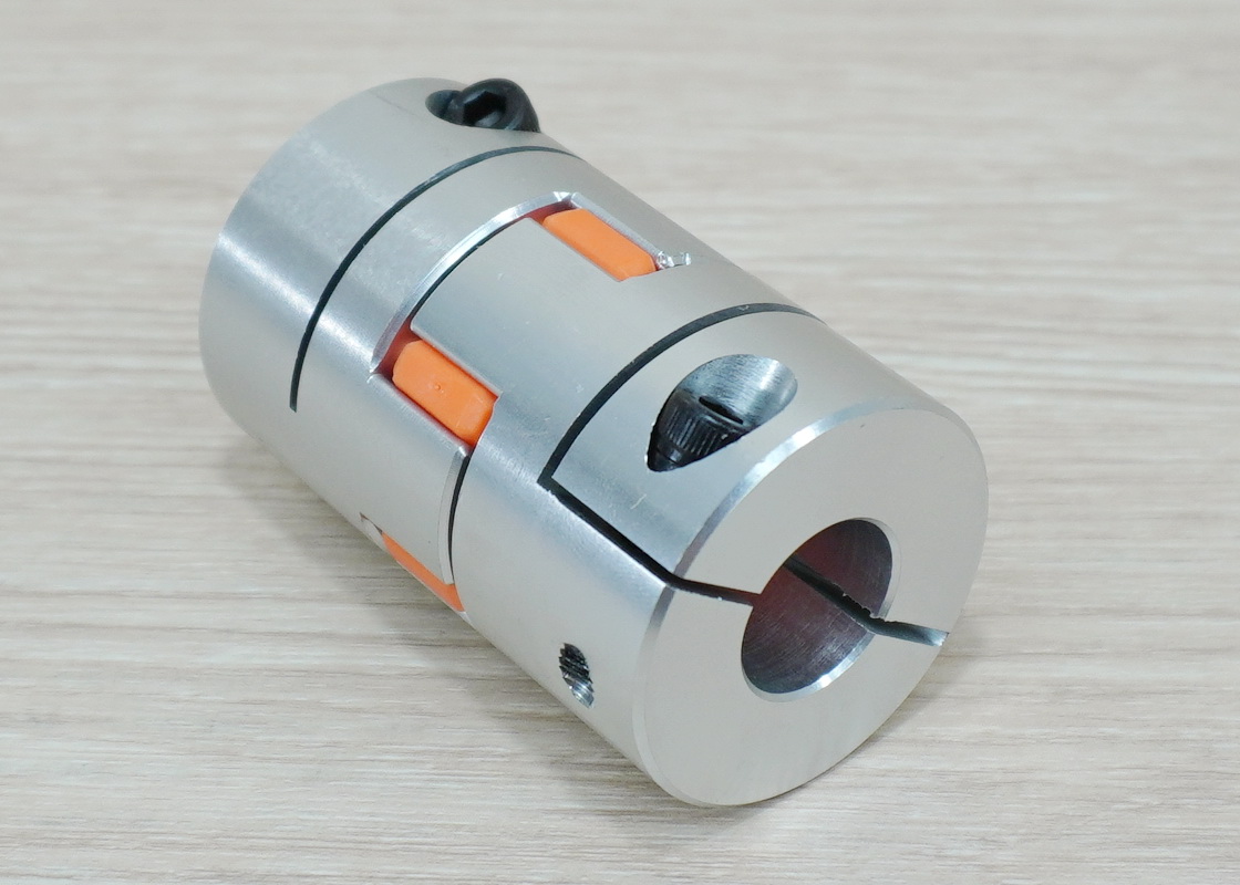 12 x 17 mm XB-Plum Flexible Shaft Coupling D40 L66