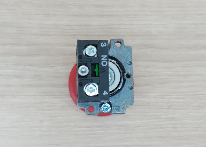 XB2-BS541 (1NO / ZB2-BE101) Contact Twist Emergency Push Button Switch 22mm