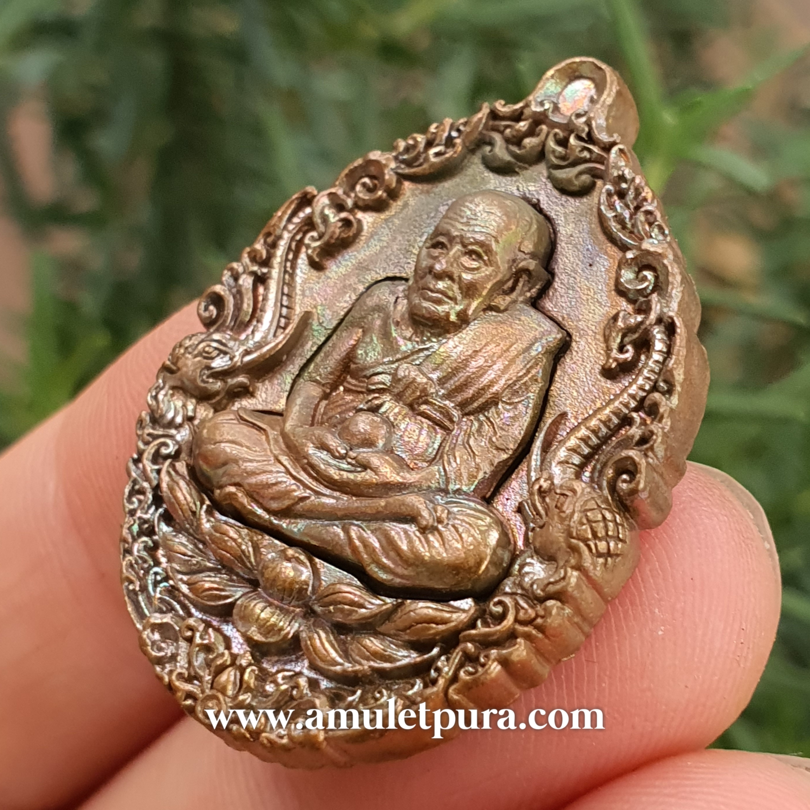 เหรียญหล่อหลวงปู่ทวดบรรจุกริ่ง เนื้อทองแดงผิวไฟ รุ่นเปิดโลกเศรษฐี58 วัดพระมหาธาตุฯ จ.นครศรีธรรมราช (ตอกโค้ด หมายเลข 1865)