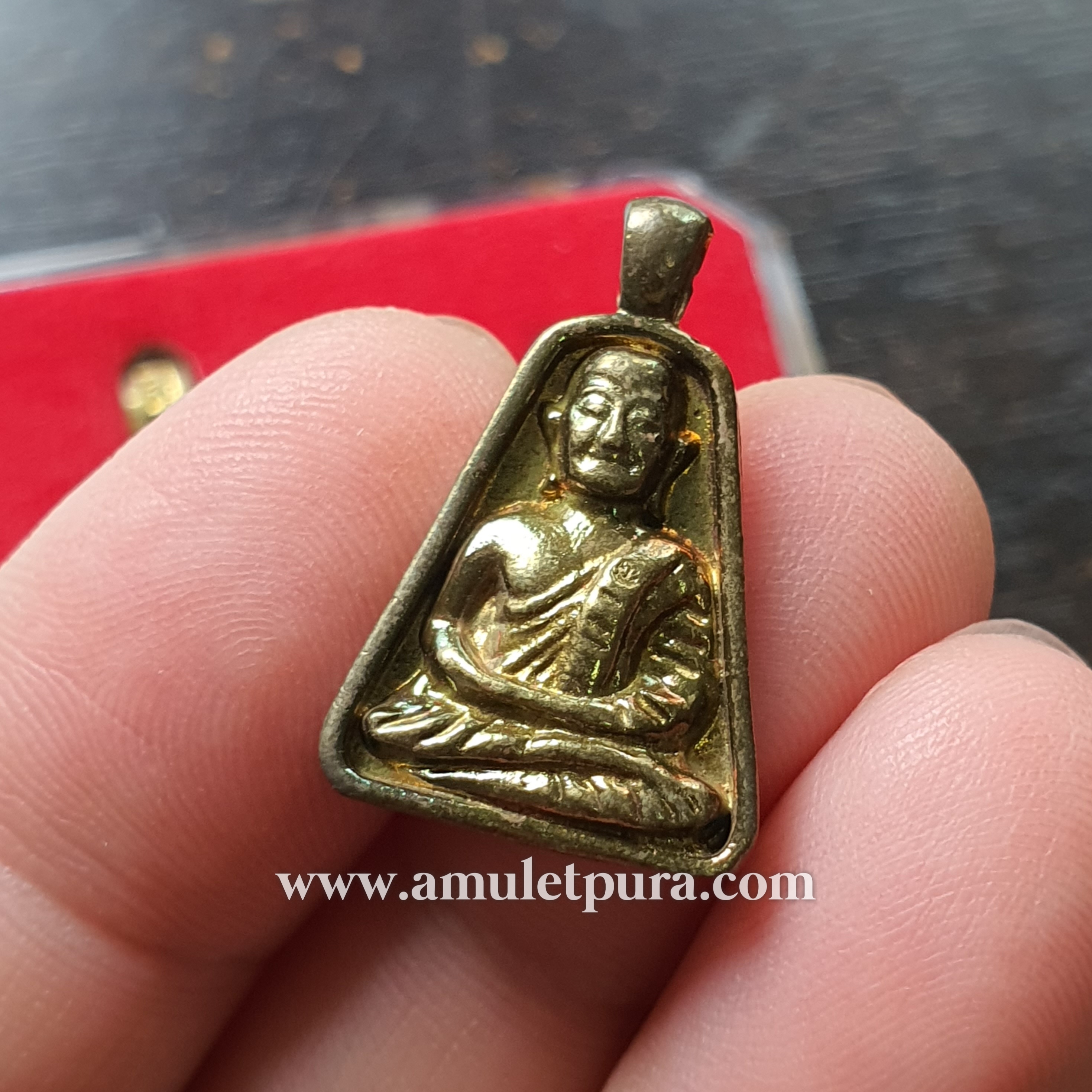 หลวงพ่อเงิน วัดบางคลาน (ชุดเหรียญจอบใหญ่-เล็ก เนื้อทองระฆัง) รุ่นรวยเงินล้าน ปี42 วัดบางคลาน จ.พิจิตร (ตอกโค้ด "เงิน" ที่สังฆาฏิ หมายเลข1833)