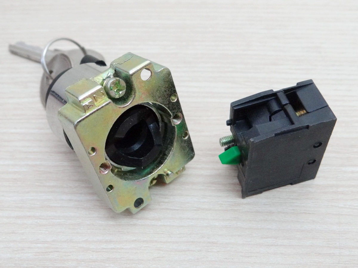 XB2-BG21 Selector Rotary + Key 2 Position Push Button Switch 10A 1NO 22mm (Self-locking)