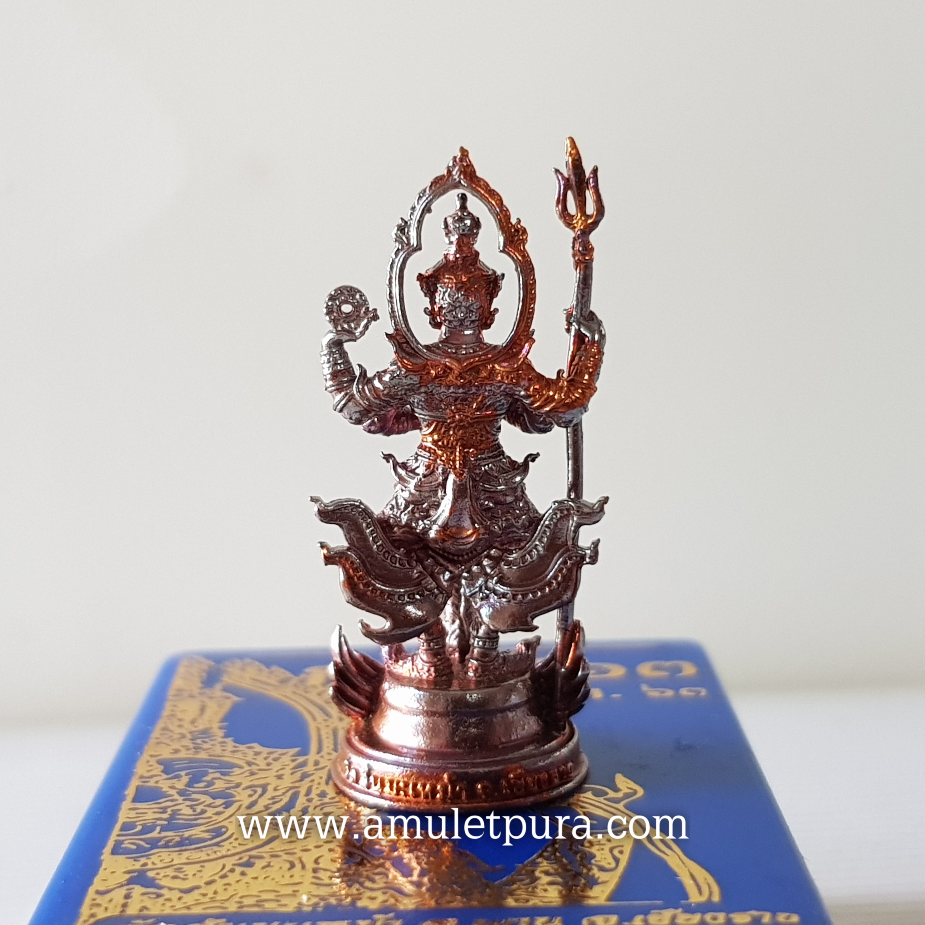 ท้าวเวสสุวรรณ รุ่นบันดาลทรัพย์ บันดาลโชค(ทองแดงผิวรุ้ง)กฐินปี63 ครูบาวิรุต วัดสันมะเหม้า จ.เชียงราย(มีโค้ด หมายเลข ๑๑๒๘)