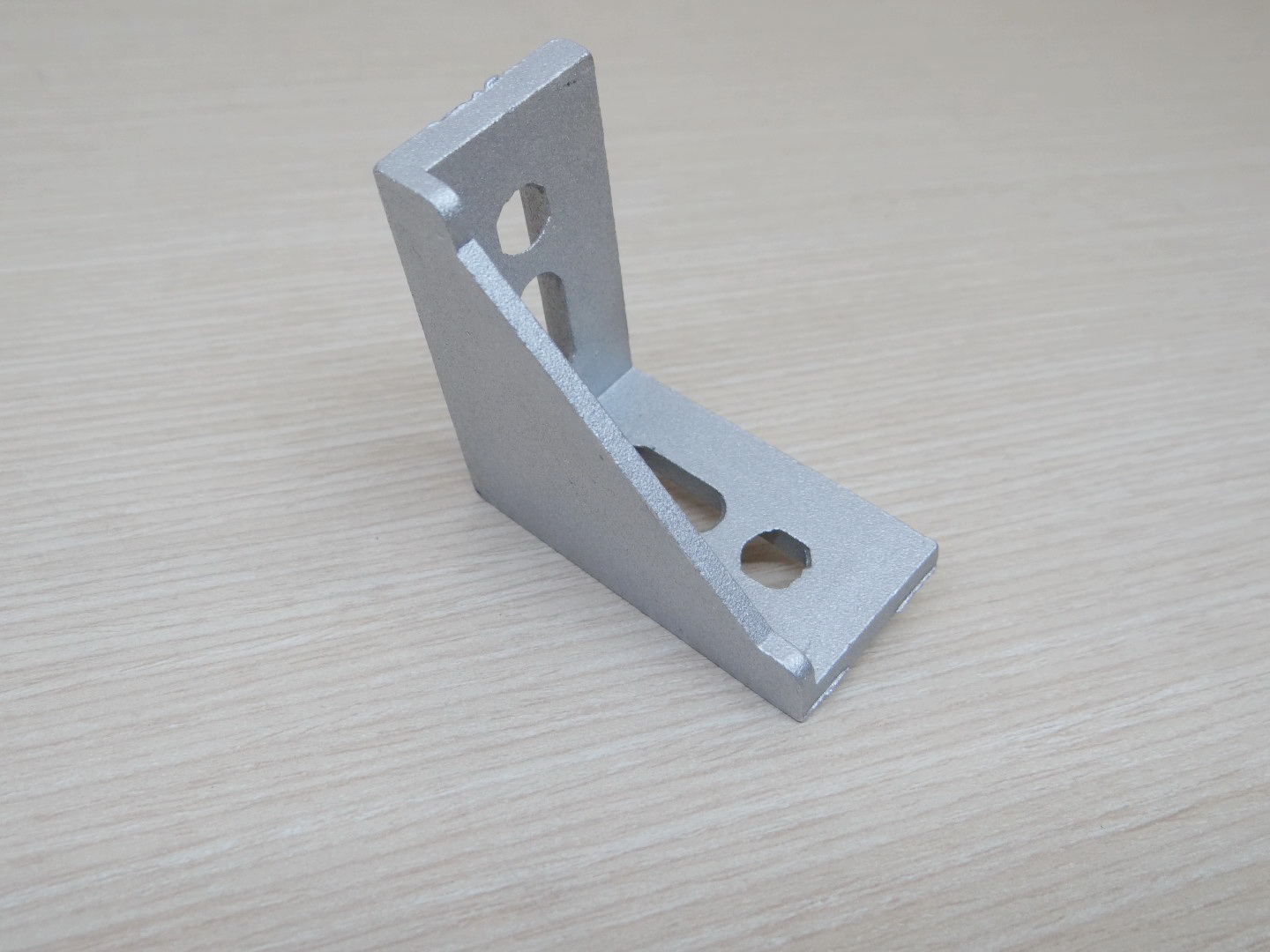 Bracket L สำหรับ Series 30 Alu Profile