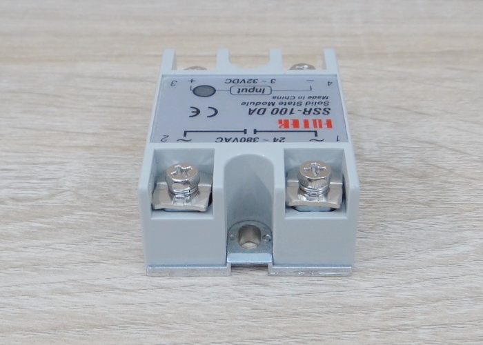Solid State Relay, SSR-100DA, input 3-32VDC output 24-380VAC,100A
