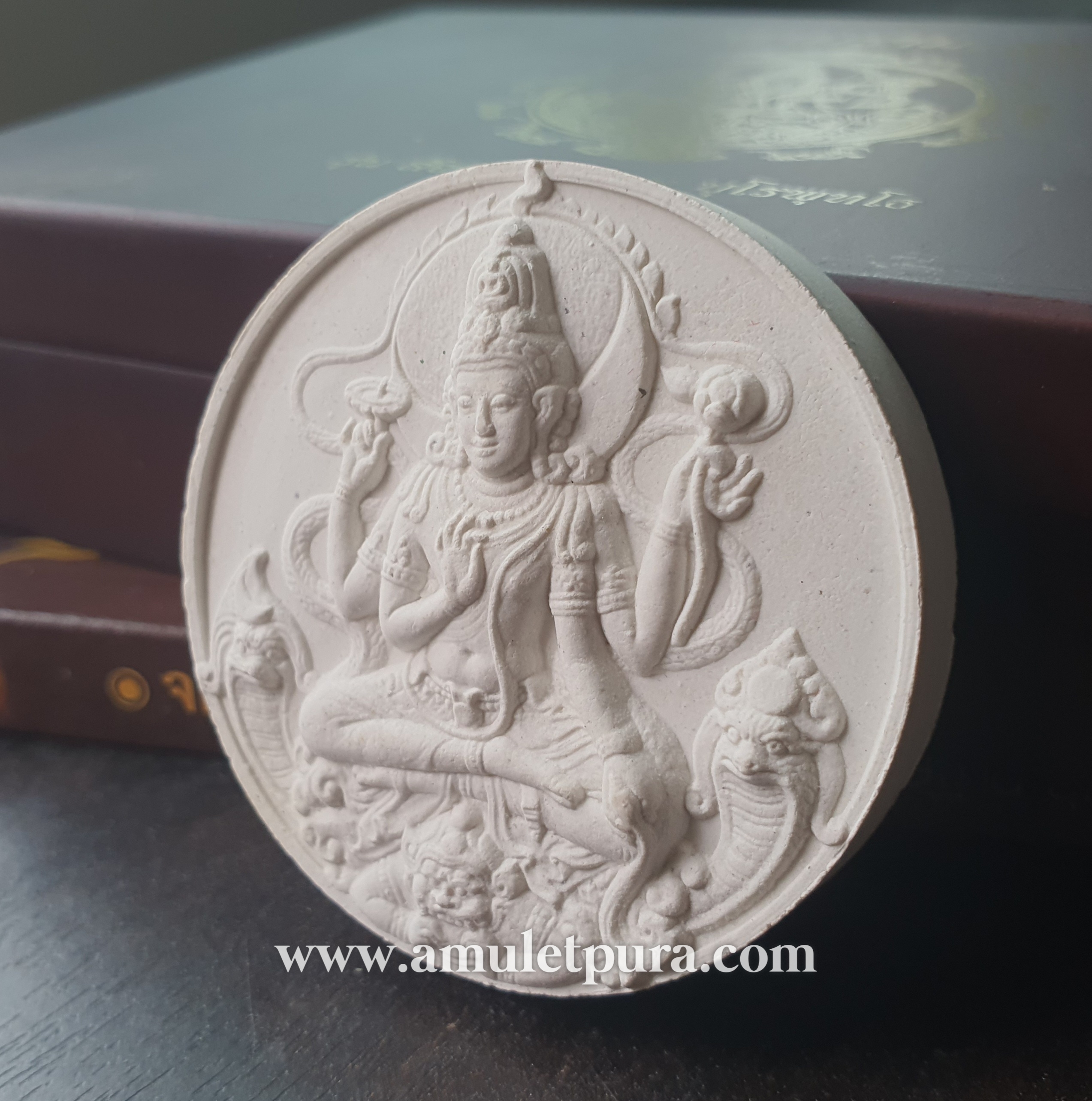 จตุคามรามเทพ รุ่นสัจจะอธิษฐาน (ขนาด 5 ซม. หลังบุโรพุทโธ) ปี50 อ.ลักษณ์ เรขานิเทศ (หลังฝังเม็ดนวโลหะ มีโค้ด หมายเลขกำกับ)