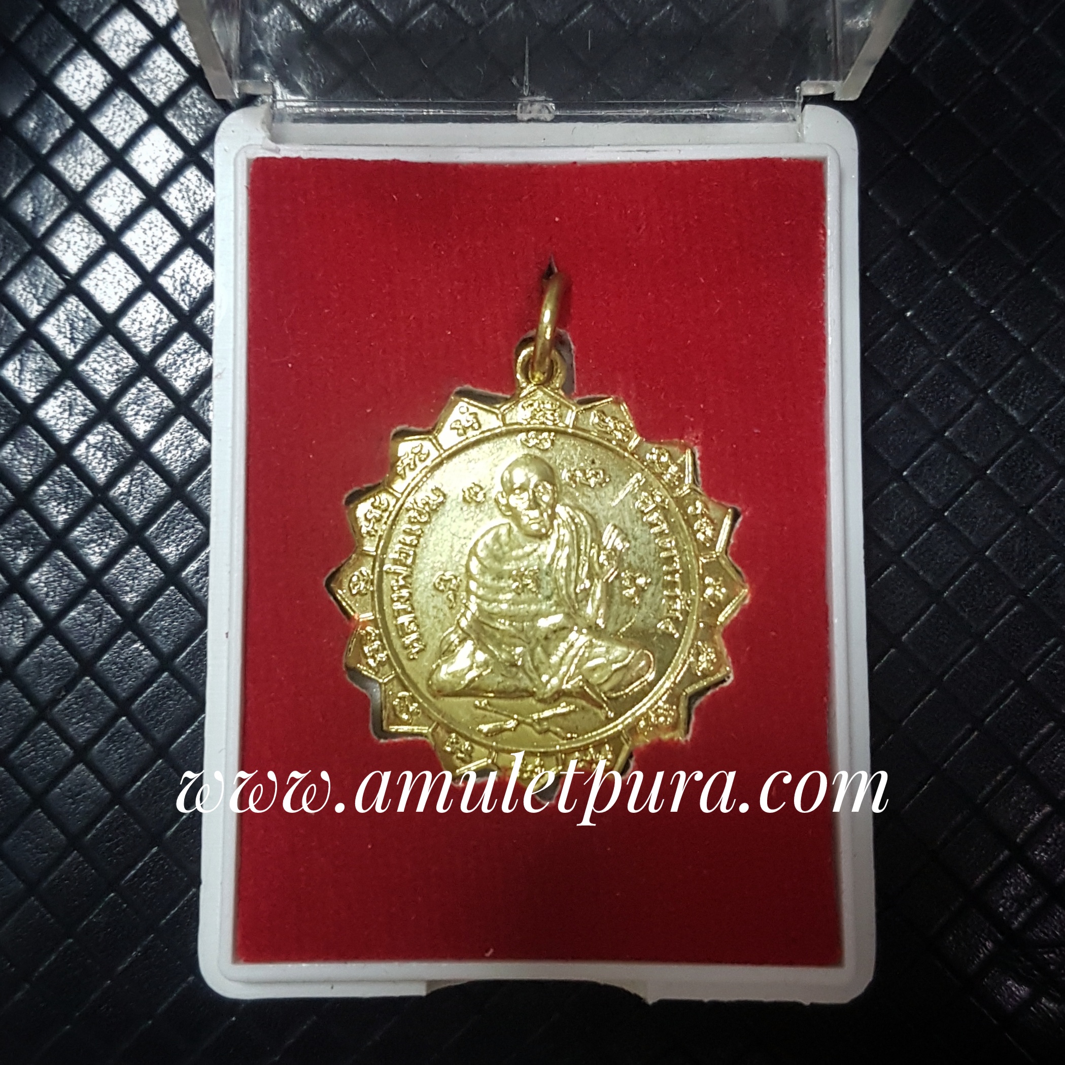 เหรียญรูปเหมือนหลวงพ่อแช่ม รุ่นดอกน้ำมนต์ วัดตาก้อง จ.นครปฐม