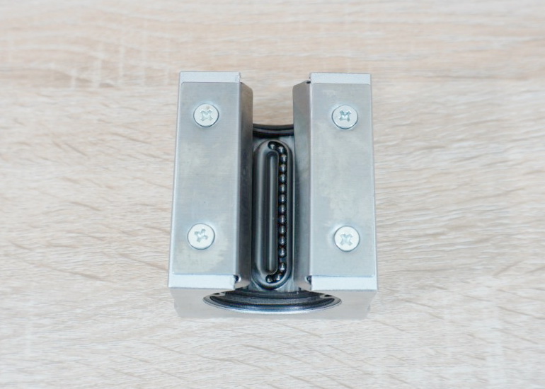SBR25GA (ร่องเหล็ก ทนทานสูง) Steel Retainer - Aluminum Linear Ball Bearing Block
