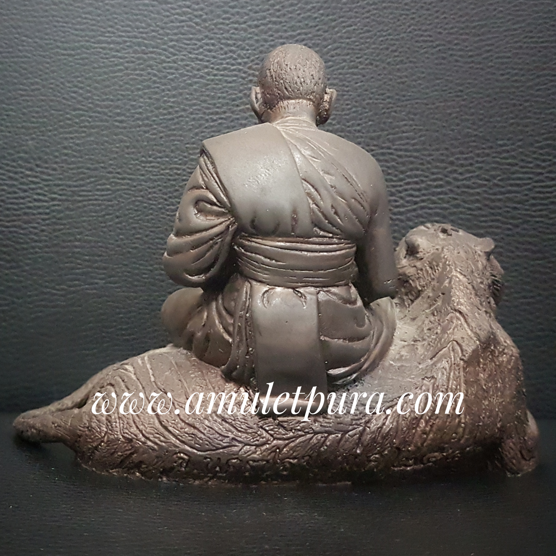 หลวงพ่อเปิ่นนั่งเสือ ปี47 หลวงพ่อเปิ่น วัดบางพระ จ.นครปฐม