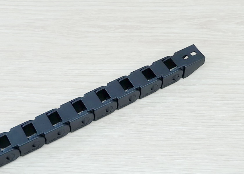 10 X 10 mm Cable Drag Chain R18mm ยาว 1M และ End Connectors