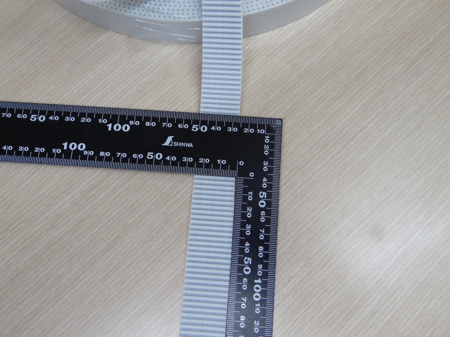 HTD-3M-25mm PU Timing Belt Steel Core สีขาว (สานแถบเส้นเหล็กในสายพาน ราคา/1เมตร)