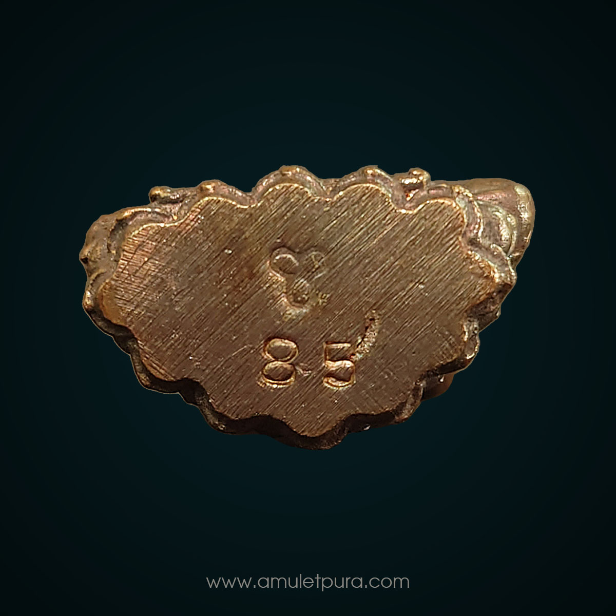 พระปิดตาพังพระกาฬ เนื้อนวโลหะ รุ่นจักรพรรดิศรีมหาราชพังพะกาฬ ปี52 จัดสร้างโดยกลุ่มคนรักษ์องค์พ่อจตุคามรามเทพ (มีโค้ด หมายเลข 85 เลขดี เลขเจ้าสัว เลขมงคล ล่ำซำ มั่งคั่ง ร่ำรวย)