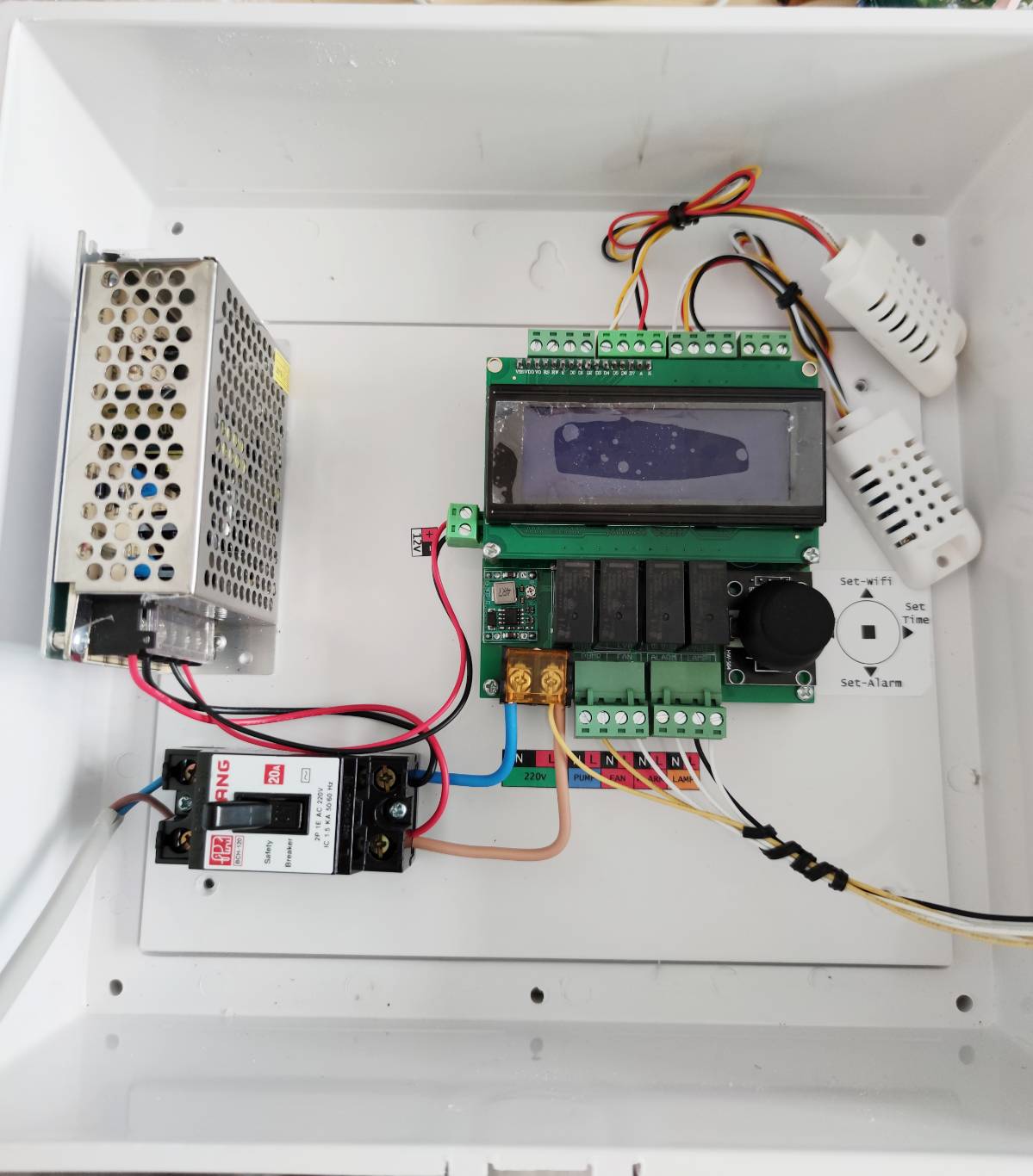 ตู้ควบคุมโรงเรือนอัตโนมัติผ่านมือถือ V3