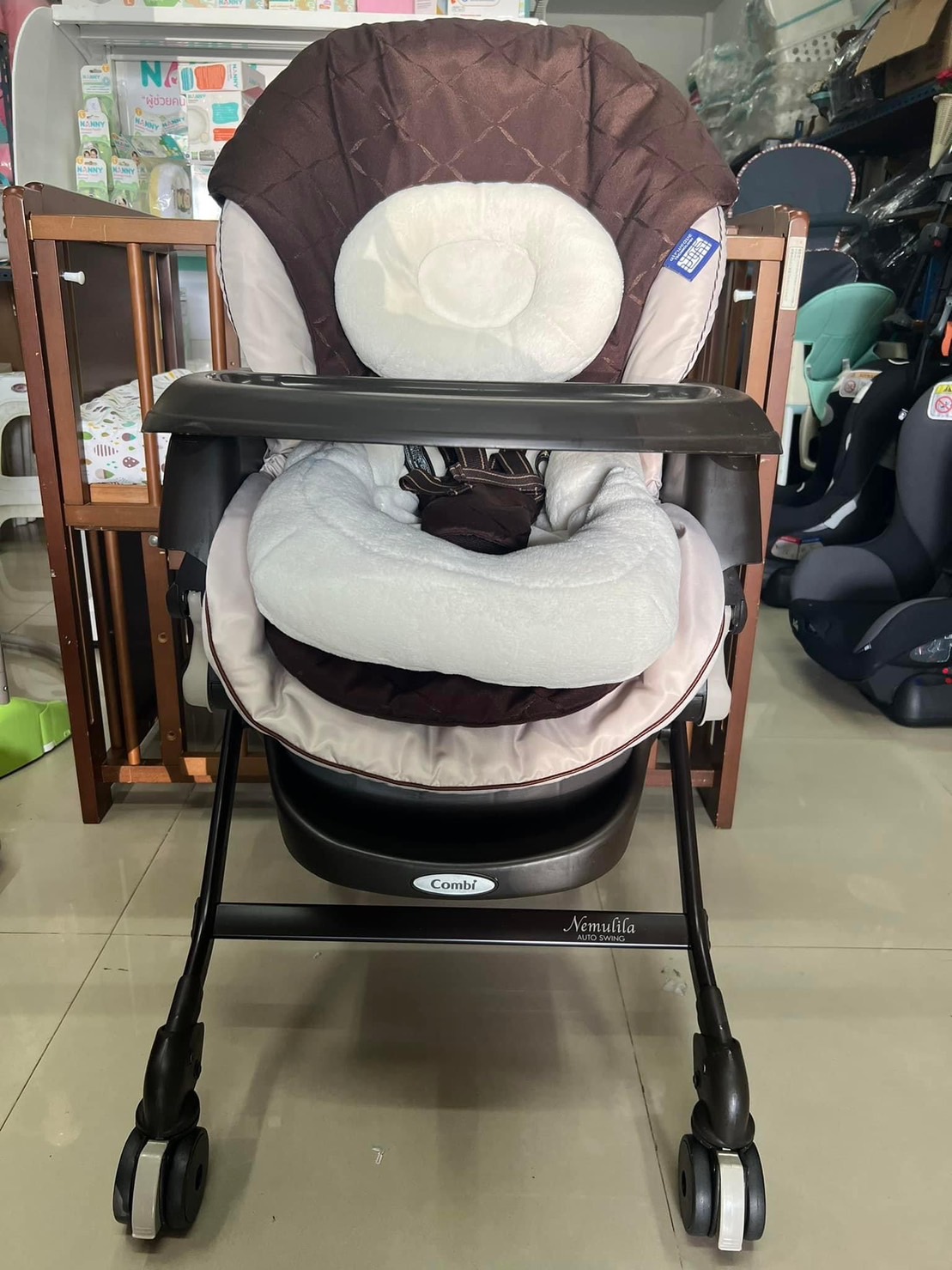 Combi ไฮแชร์ไฟฟ้า Combi รุ่น Nemulila แบบ Auto Swing สภาพสวย 90%ซักฆ่าเชื้ออย่างดีพร้อมใช้งาน