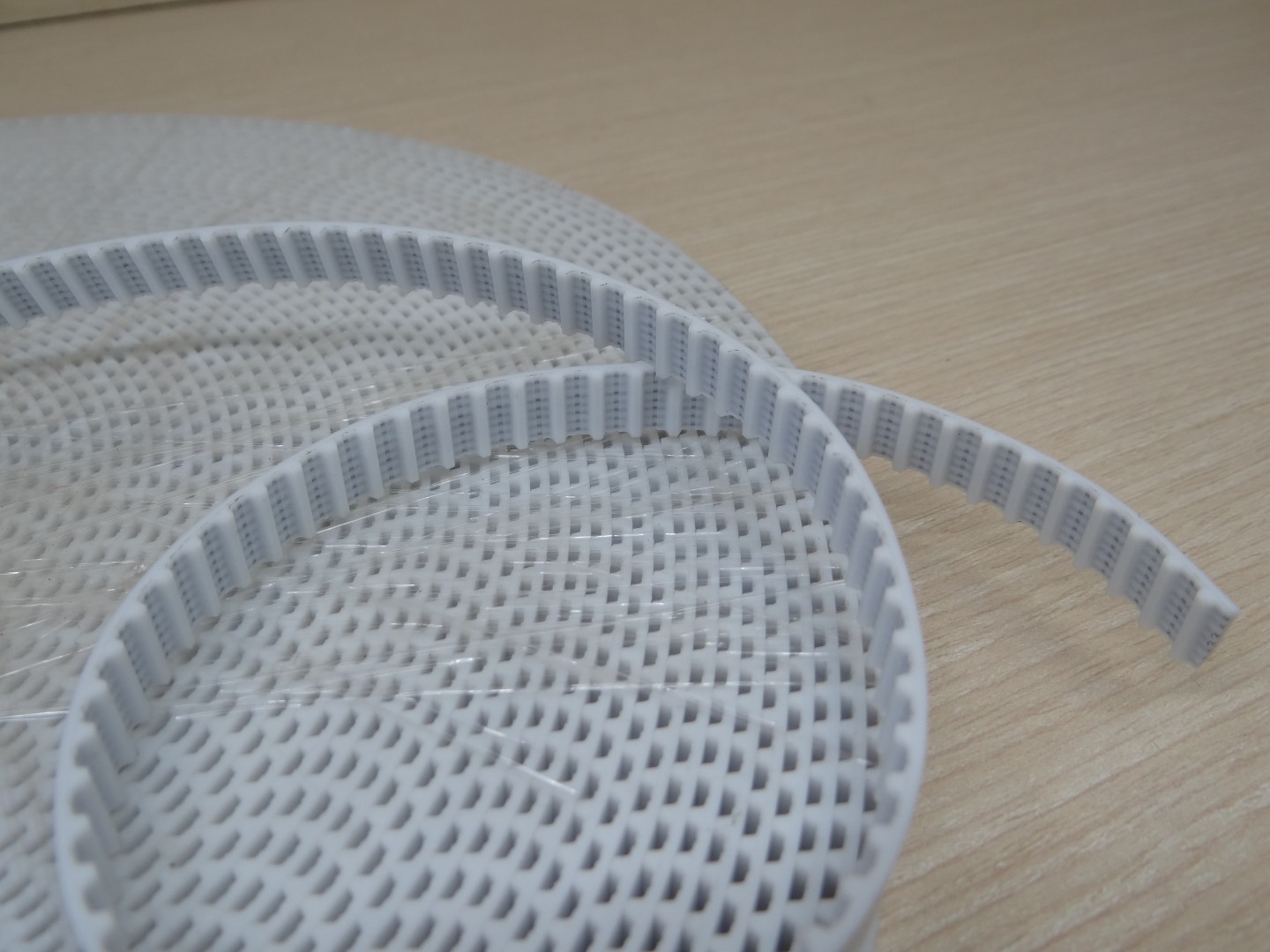 XL-10mm PU Timing Belt Steel Core (สานแถบเส้นเหล็กในสายพาน ราคา/1เมตร)