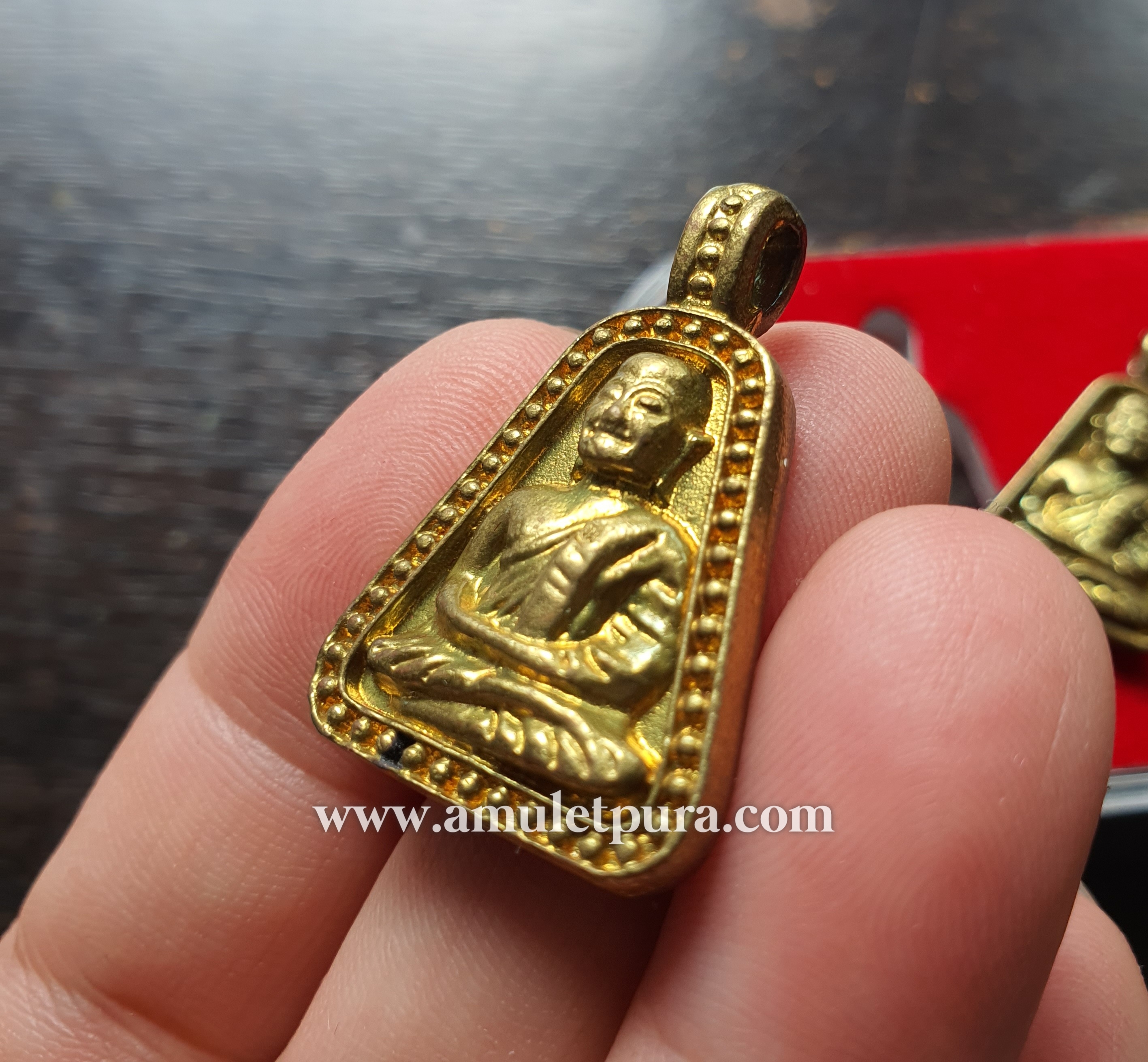 หลวงพ่อเงิน วัดบางคลาน (ชุดเหรียญจอบใหญ่-เล็ก เนื้อทองระฆัง) รุ่นรวยเงินล้าน ปี42 วัดบางคลาน จ.พิจิตร (ตอกโค้ด "เงิน" ที่สังฆาฏิ หมายเลข1456)