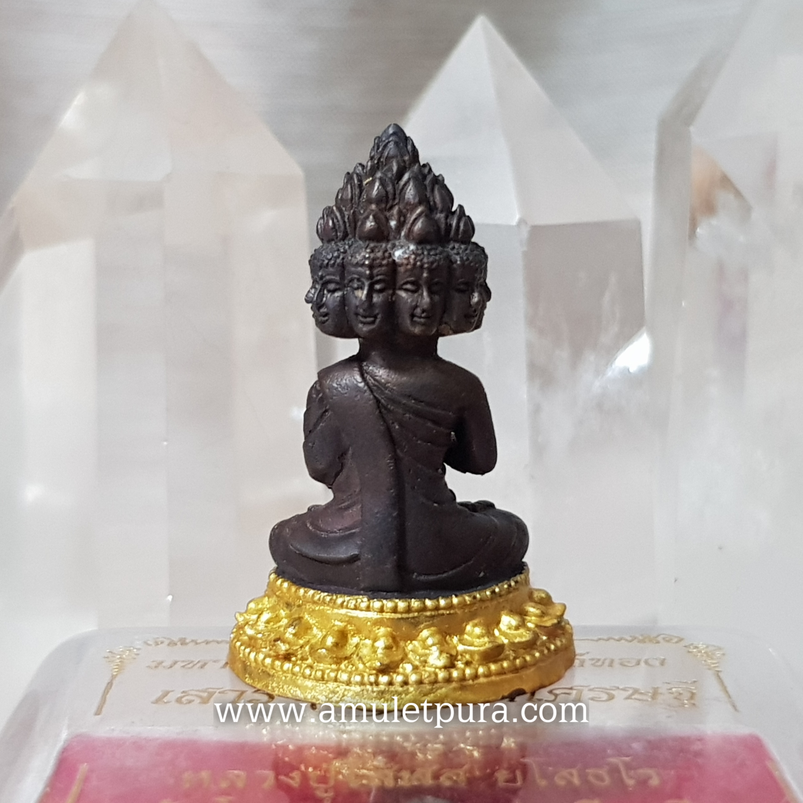 พระมหาเศรษฐีนั่งบัลลังก์ทอง เนื้อทองชนวนทาทอง รุ่นเสาร์5 มหาเศรษฐี ปี53 หลวงปู่โสฬส วัดโคกอู่ทอง จ.ปราจีนบุรี(อุดผงไม้ยอ ข้าวสารหิน ตอกโค้ด มีหมายเลข *๖๕๐*)