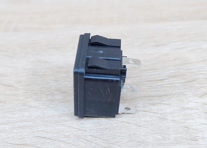 AC-02 Plug Socket 3 Pin Male AC250V พร้อมสวิทช์และฟิวส์ 10A