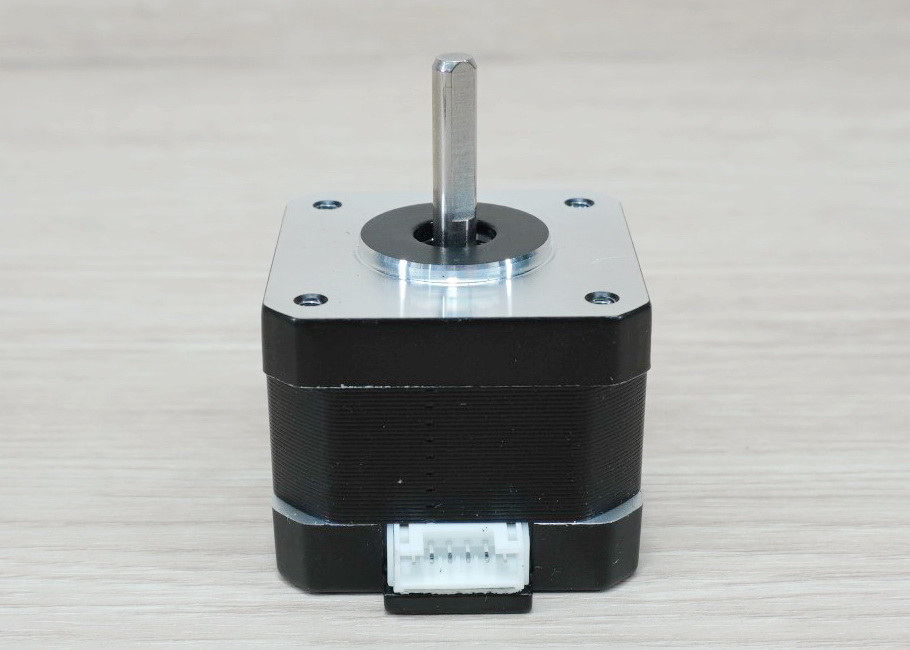 Usongshine - Stepper Motor (Nema17) แรงบิด 29 N.cm 1A (17HS3401S) Black End