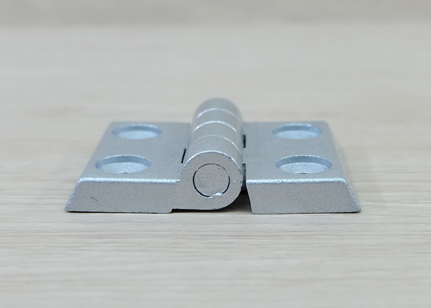 บานพับ Zinc Alloy Hinge for Alu-Profile 4040 ระยะรู 40x25 mm (สีเงิน)