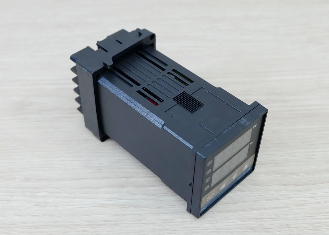 เครื่องควบคุมอุณหภูมิระบบ PID รุ่น REX-C100FK02-V*DA (No alarm) 240V/50HZ + Thermocouple 0 to 400 °c