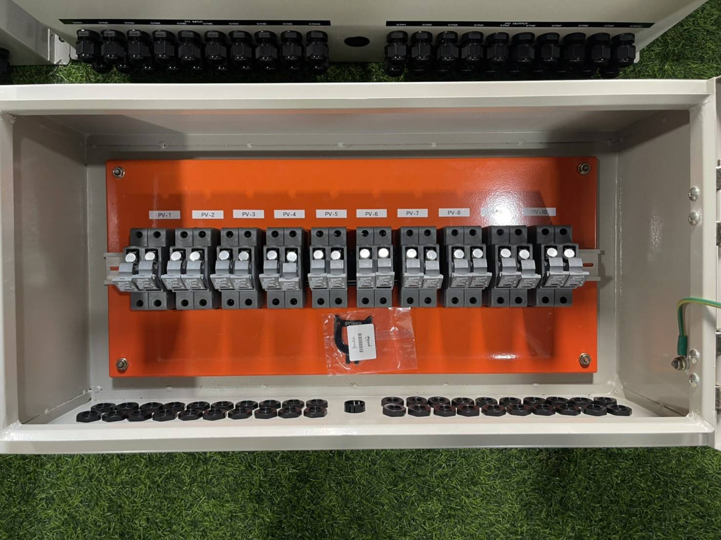 Fuse Holder JFPV-32C with Fuse link 20A.