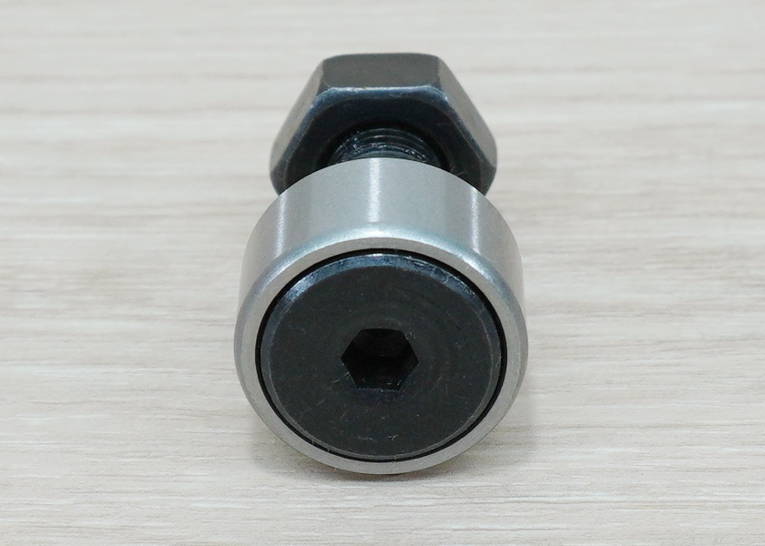 CF10/ KR22 Cam Follower Needle Roller Bearing M10x1.25mm