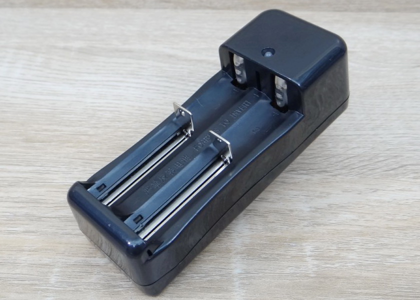 Delipow 5W 18650 DC Battery Power Charger DLP-182