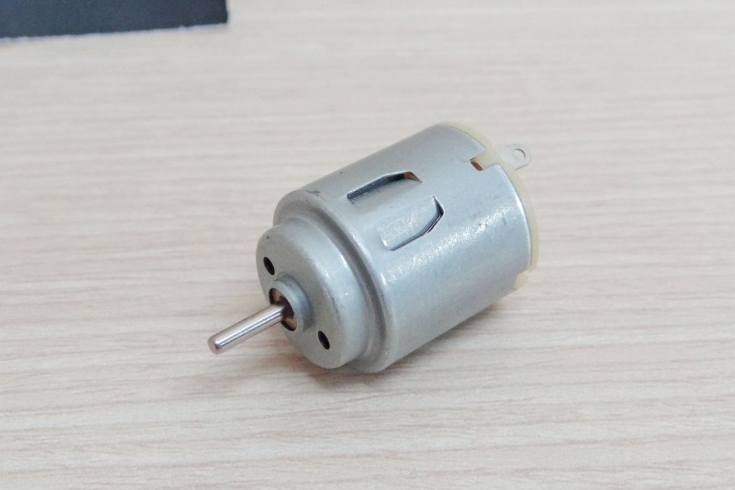 DC R140 มอเตอร์ขนาดเล็ก 3-5 V (ชุด 4 ตัว)