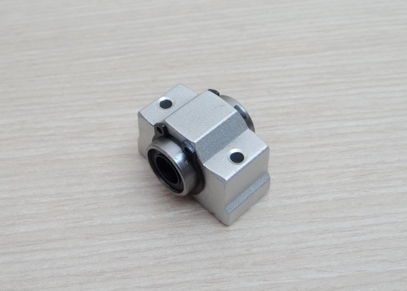 SCV8UU Linear Ball Bearing Block 8mm