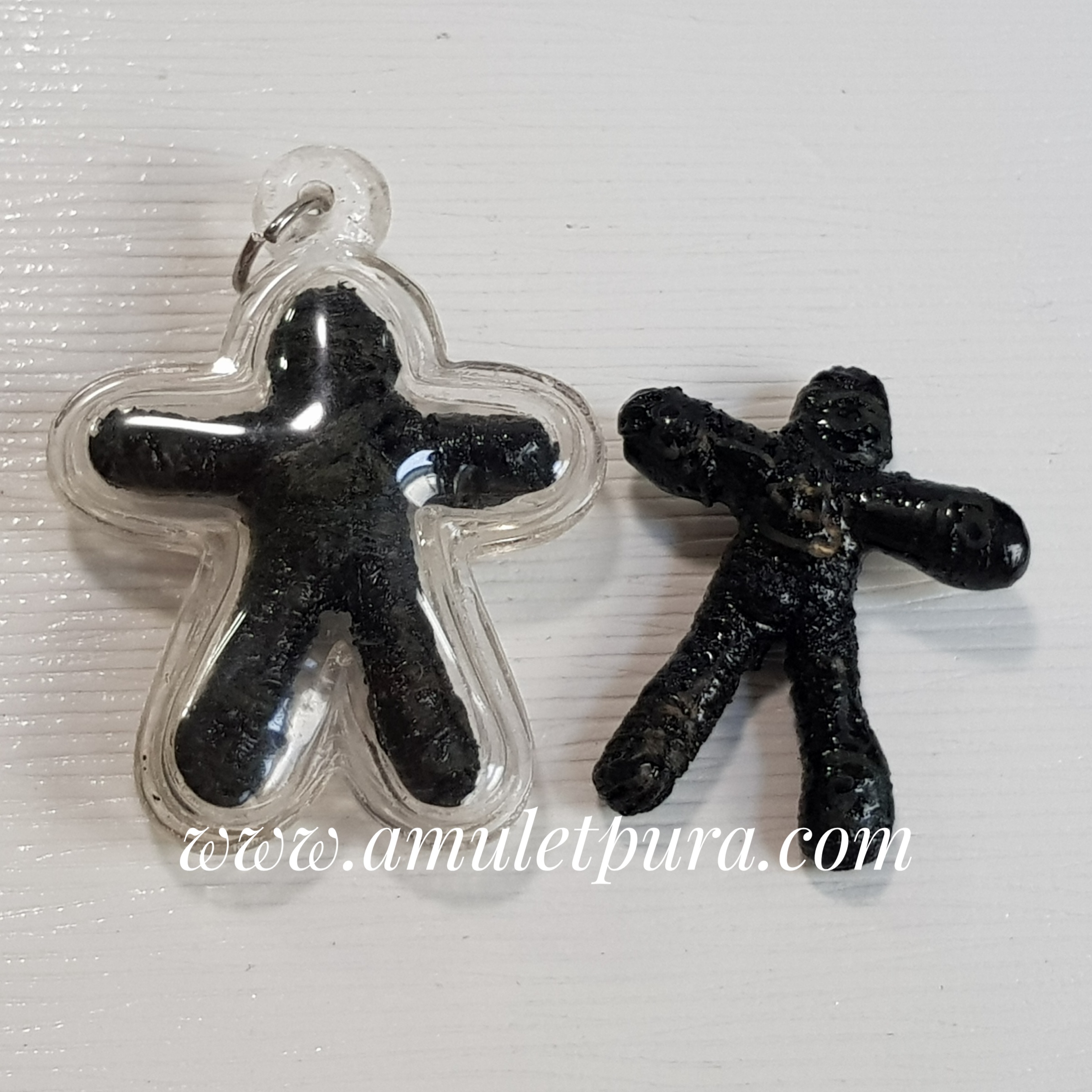 หุ่นพยนต์เทวดามีฤทธิ์(ใหญ่)หลวงตาช้วน วัดขวาง จ.สุพรรณบุรี