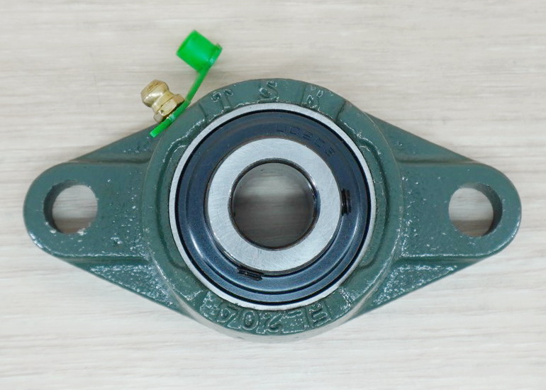 UCFL203 Flange Bearing Unit 17mm Cast Iron Housing Self-aligning (โครงของ FL204)