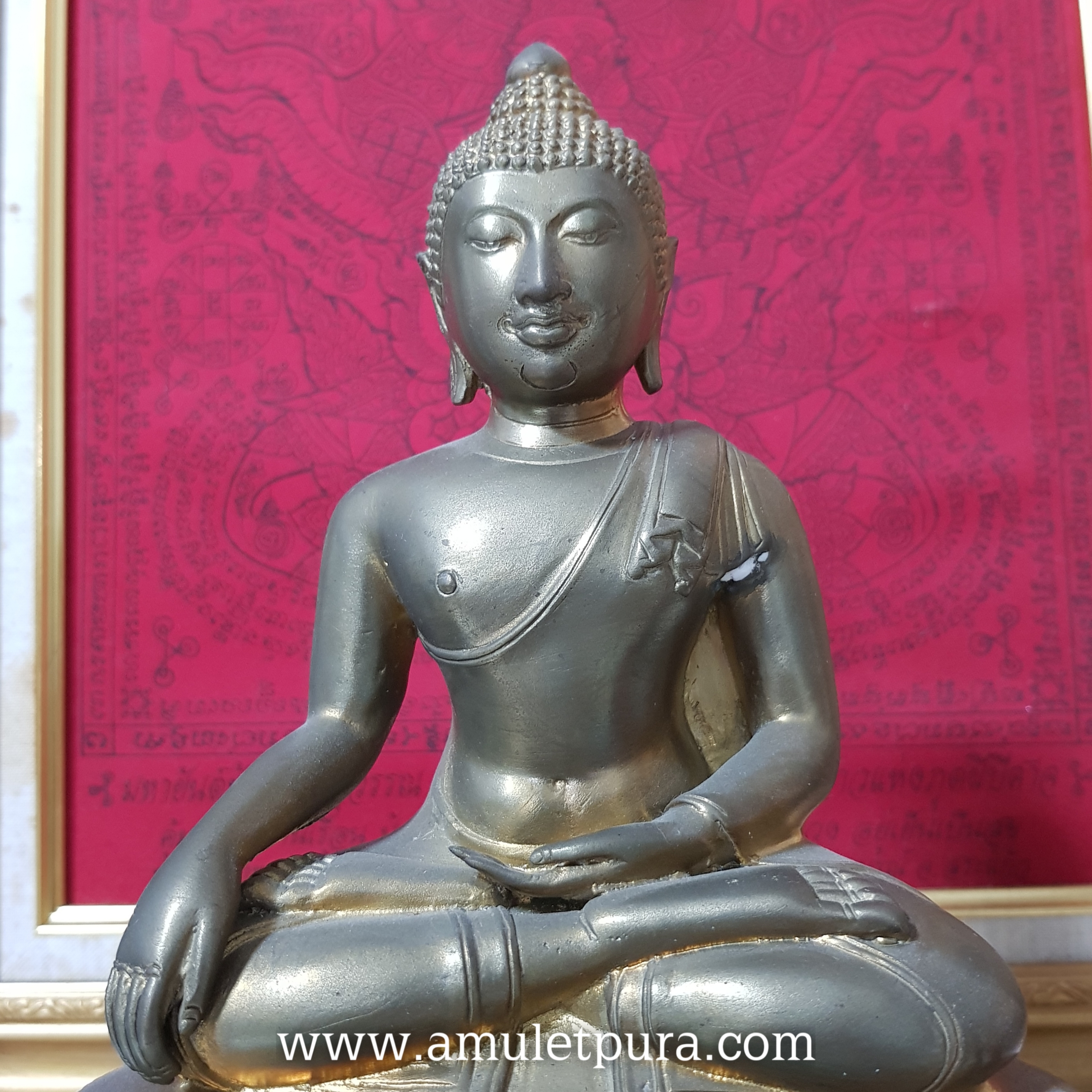 พระพุทธสิหิงค์(สัมฤทธิ์ 5 นิ้ว ชุดกรรมการ หมายเลข6 จัดสร้าง 96 ชุด)รุ่นพรหมบวร ปี53 วัดบวรนิเวศวิหาร กรุงเทพมหานคร