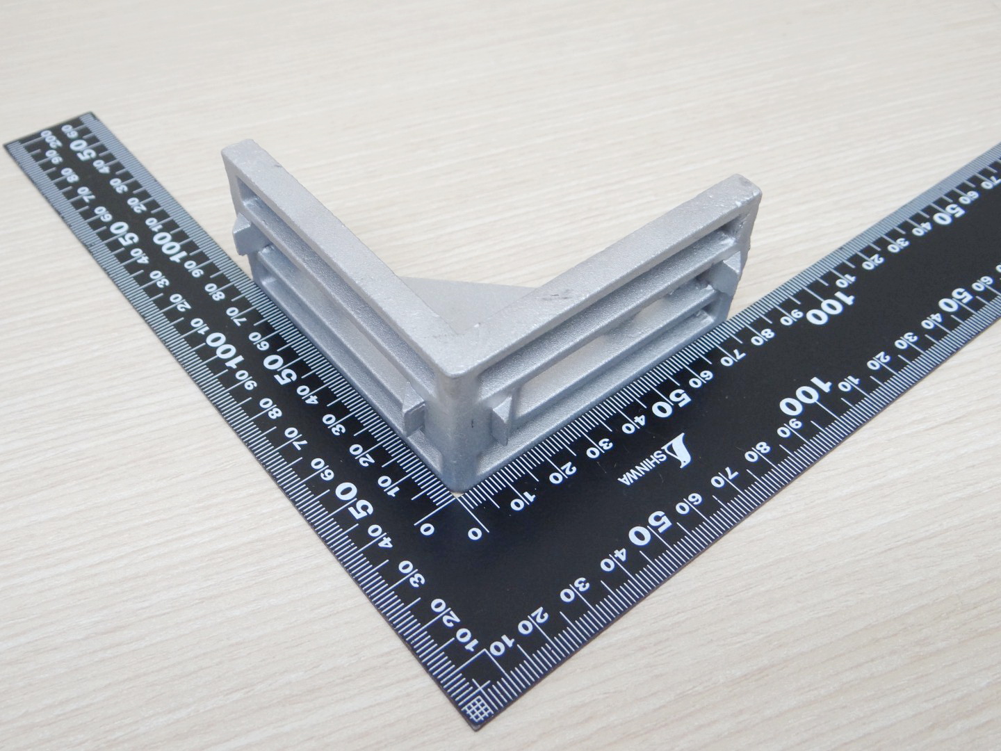 Bracket L สำหรับ Series 40 Alu Profile