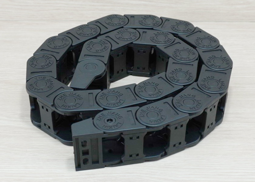 25 X 38 mm Cable Drag Chain R55mm ยาว 1M และ End Bridge Connectors (Bridge opening)