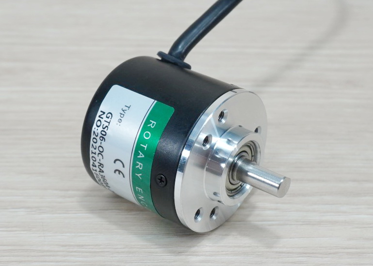 360P/R Rotary Encoder (GTS06-OC-RA360A-2M) Shaft 6mm, NPN, 5-24VDC, Cable 2M